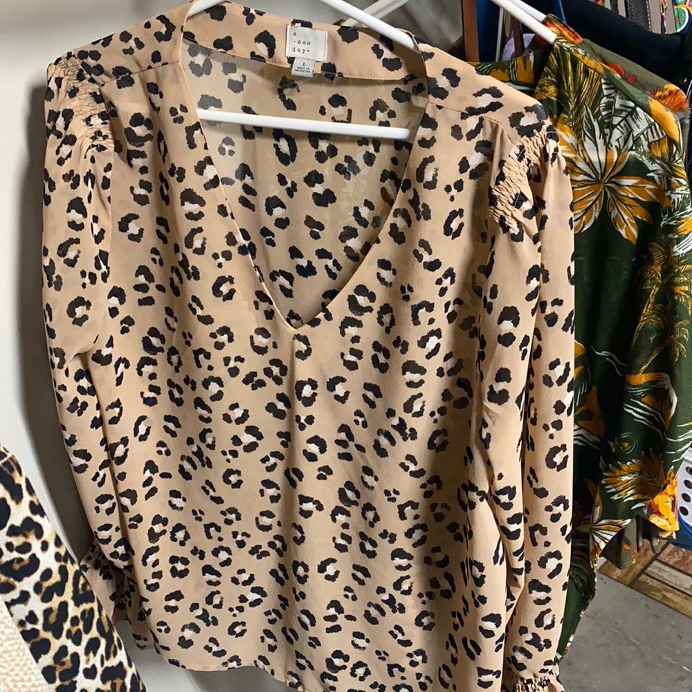 Like New Leopard Blouse Top